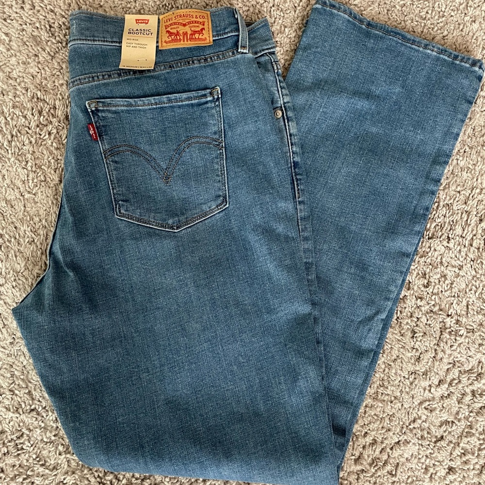 New Levi’s Classic Bootcut Women’s Jeans | 16
